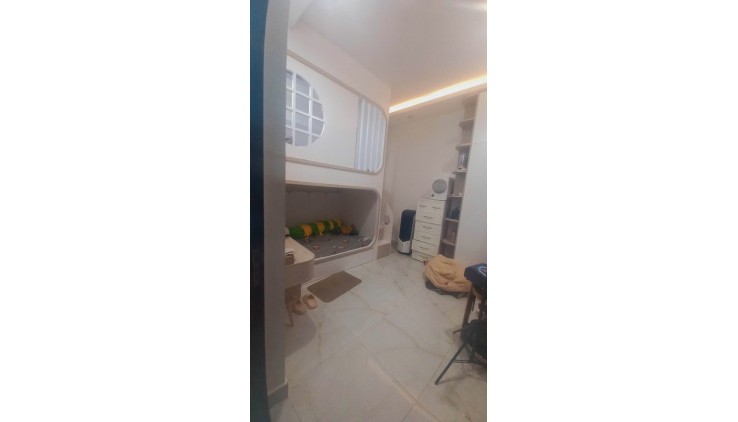 NHÀ ĐẸP VỊ TRÍ VIP TAM PHÚ - TAM HÀ - PHẠM VĂN ĐỒNG 
HẺM XE TẢI - 4 TẦNG ĐÚC - DT SÀN 208 M2 - GIÁ 5,x TỶ